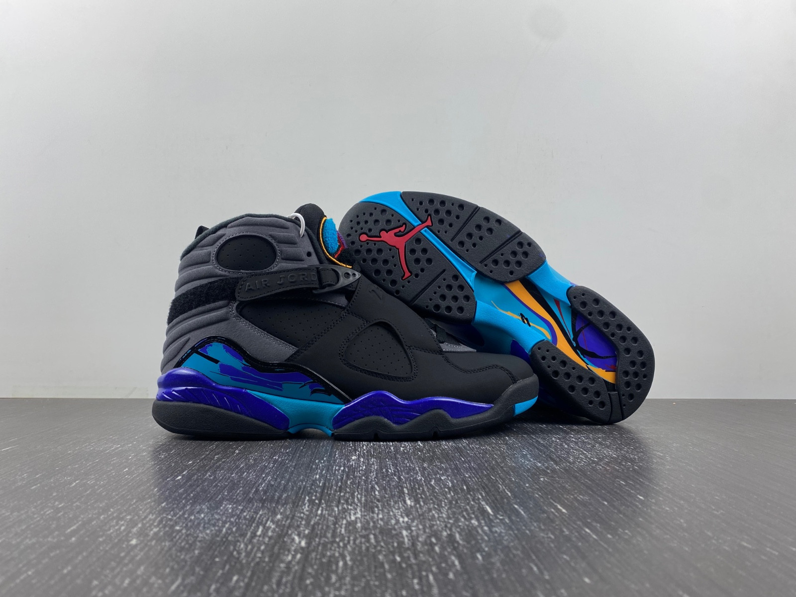 Air Jordan 8 Retro