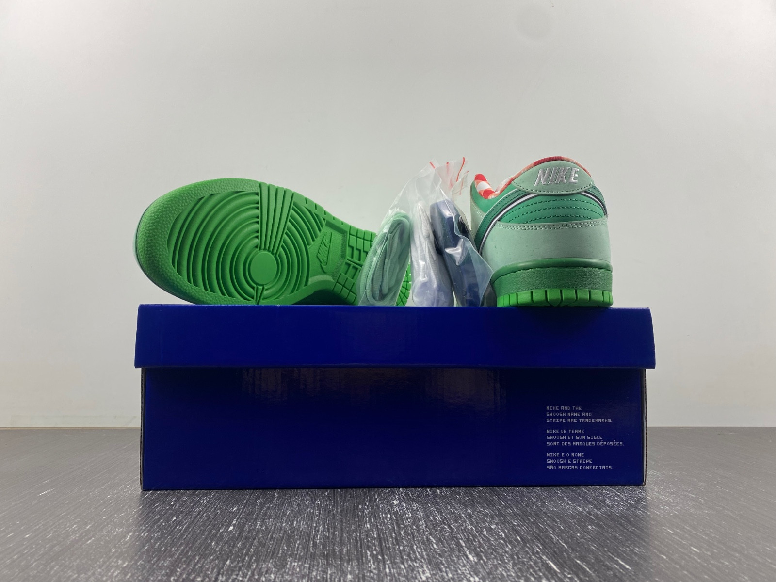 Nike Dunk x CNCPTS “Green Lobster” BV1310-303