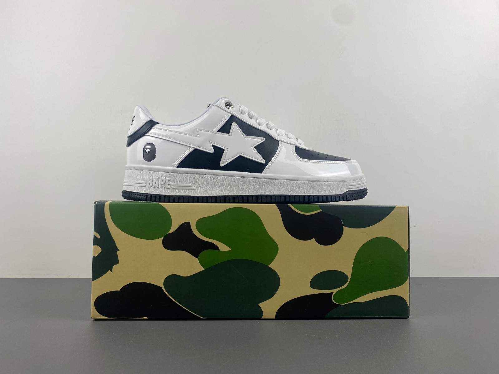BAPE SNEAKERS