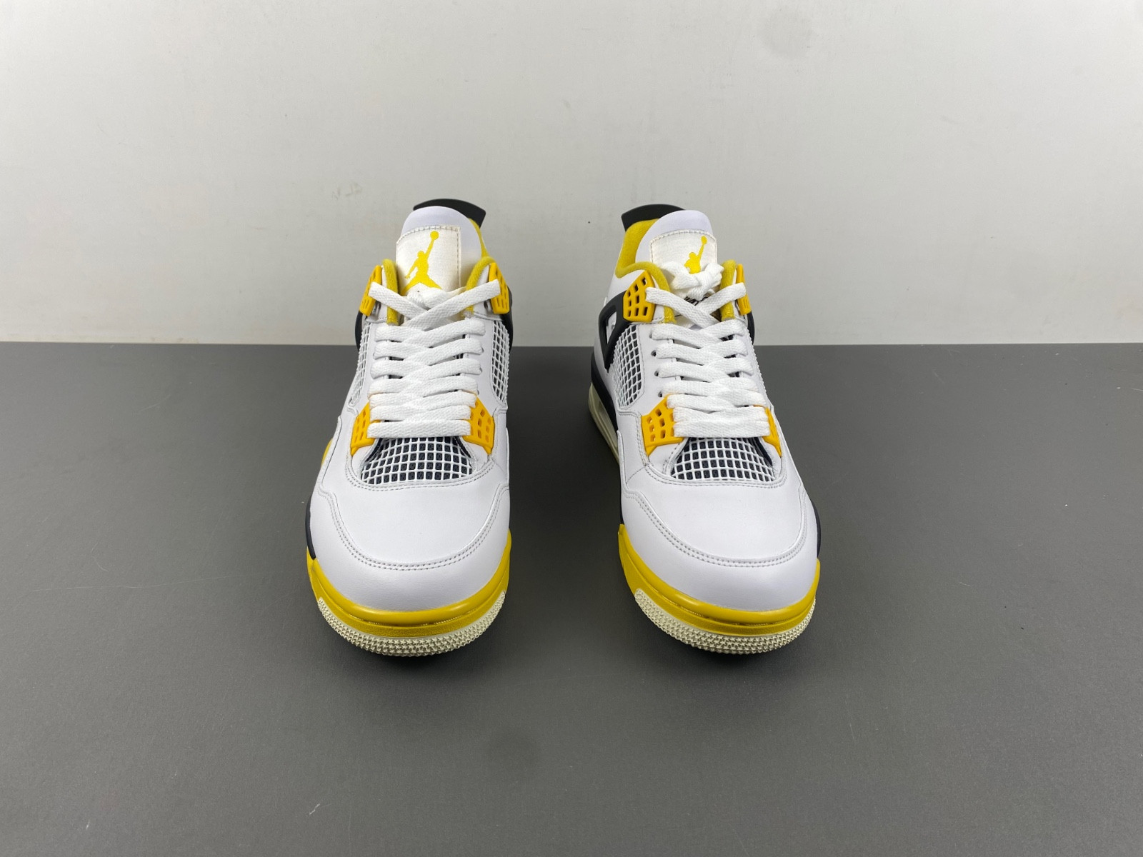 Air Jordan 4 Womens "Vivid Sulfur" AQ9129-101