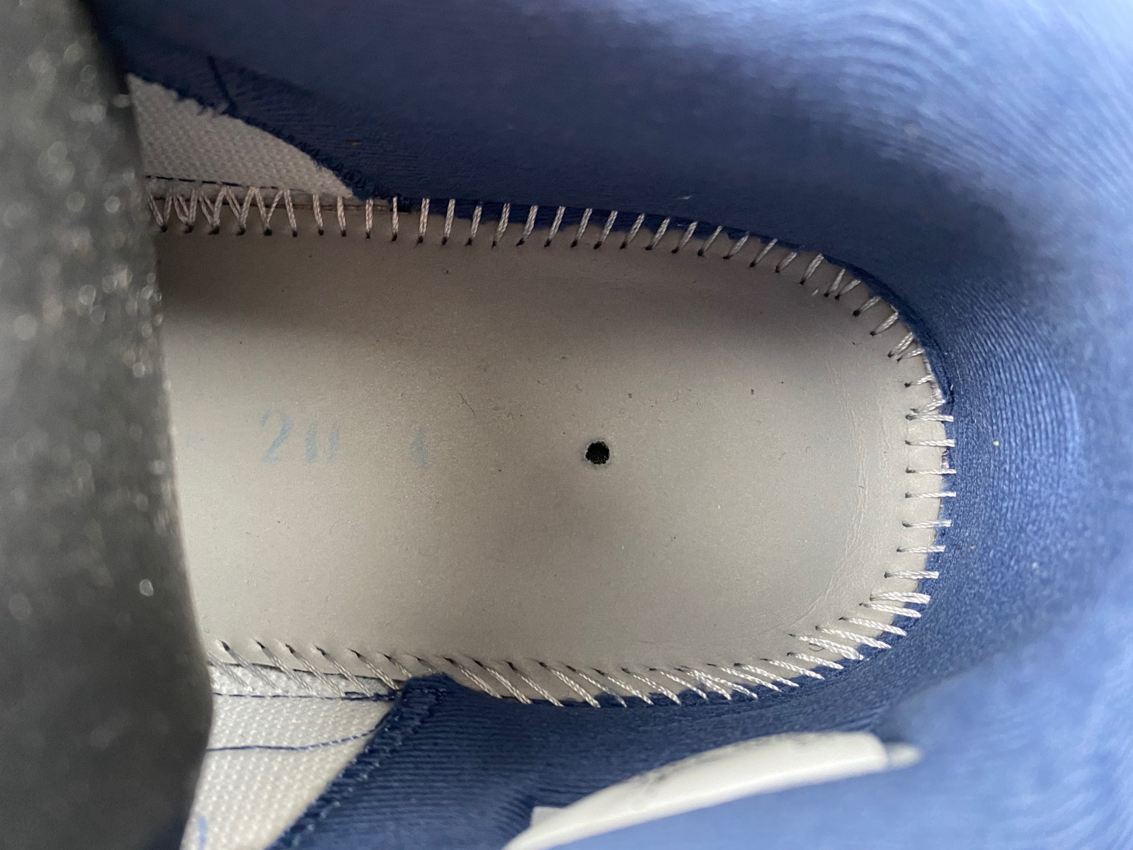 Air Jordan 11 Low Retro White Midnight Navy | FV5104-104