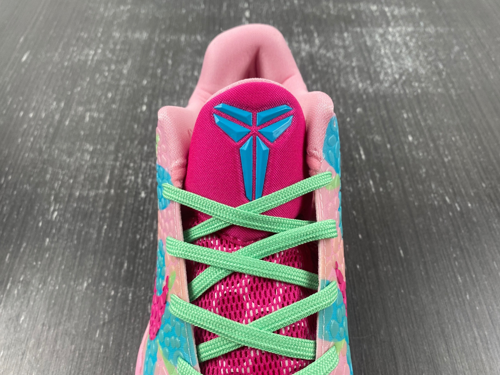 （NIKE）Zoom Kobe 6 ZK6 CM2190-621