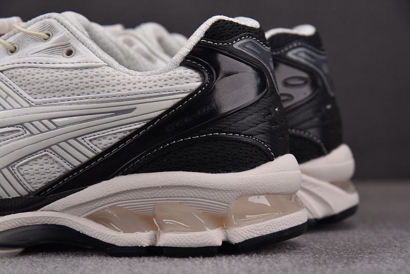 As*ic*s low cut sneakers/wt/1201a922-100