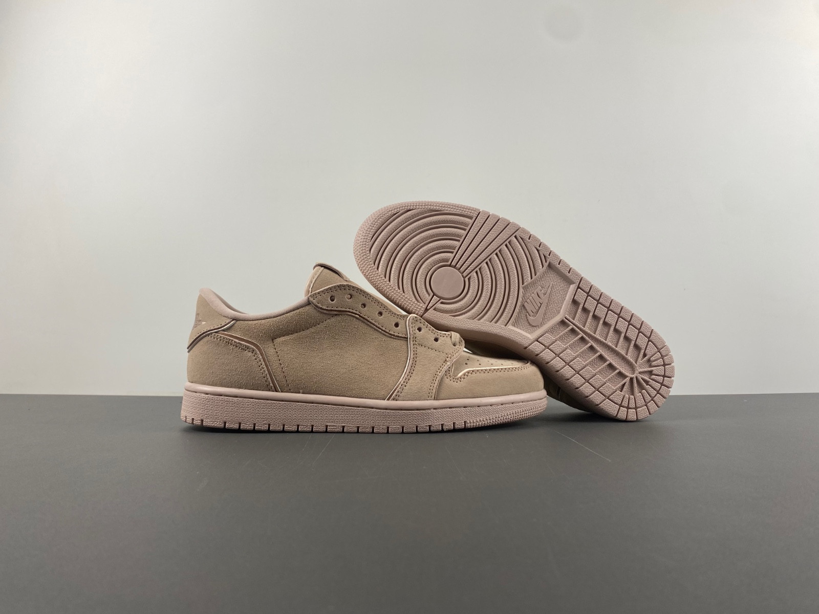 Jordan 1 Retro Low NS Particle Beige 2018 - AO1935-204