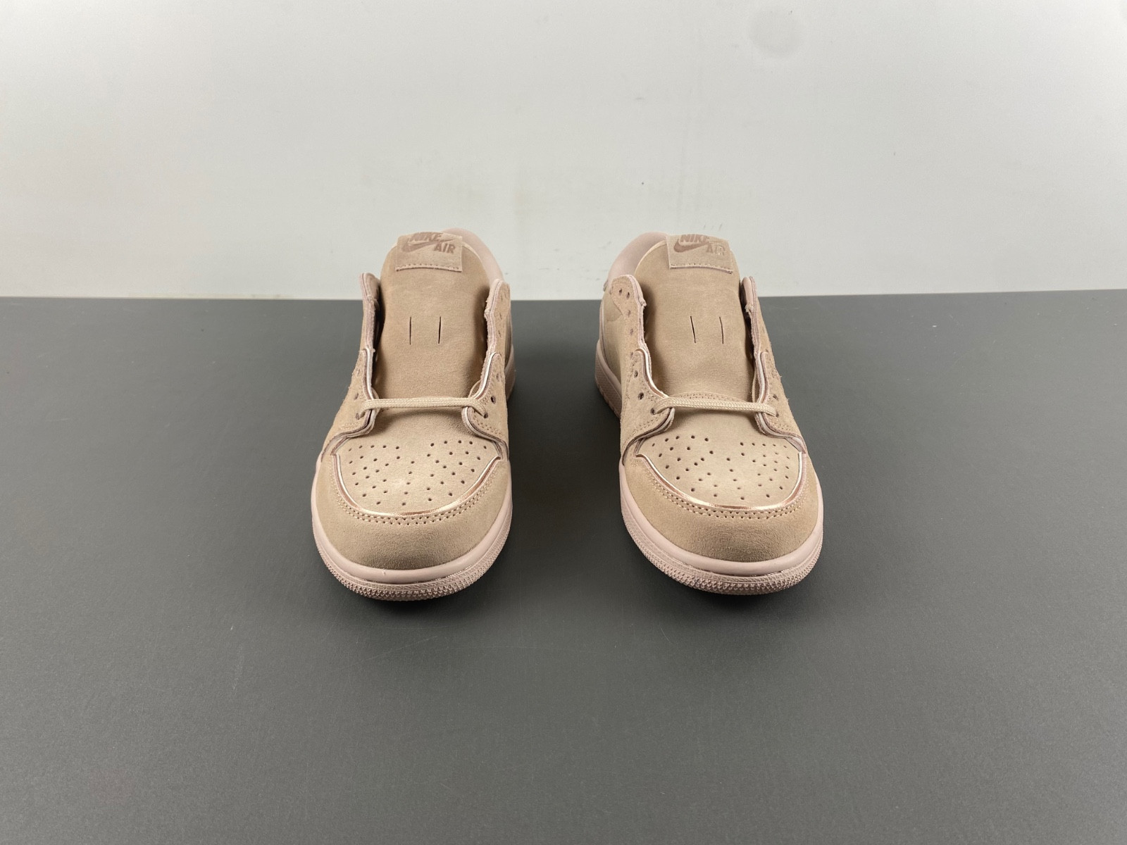 Jordan 1 Retro Low NS Particle Beige 2018 - AO1935-204