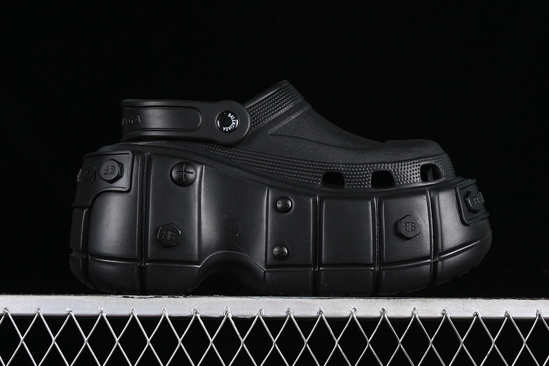 Ba*len*cia*ga slides