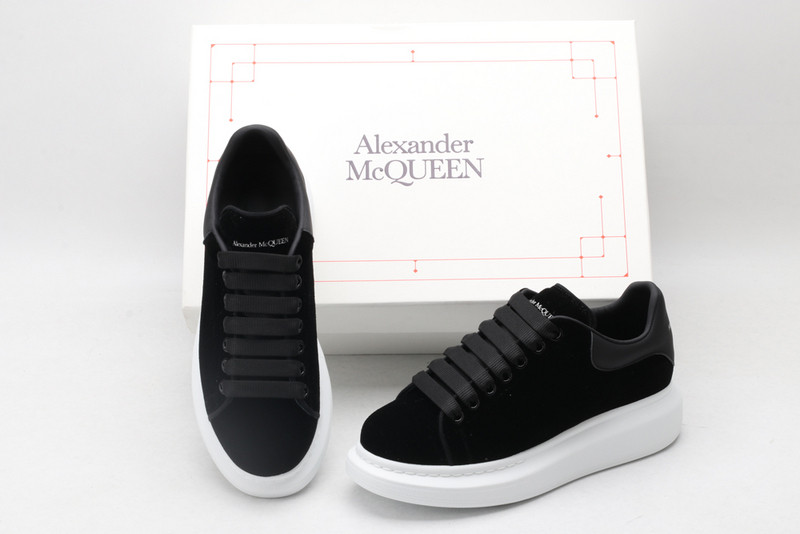 ALEXANDER MCQUEEN SNEAKER