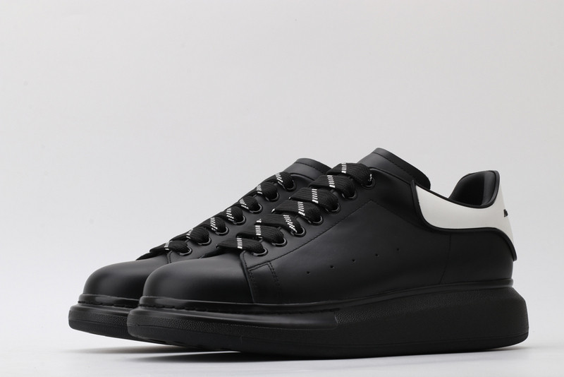 ALEXANDER MCQUEEN SNEAKER