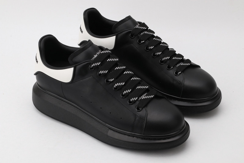 ALEXANDER MCQUEEN SNEAKER