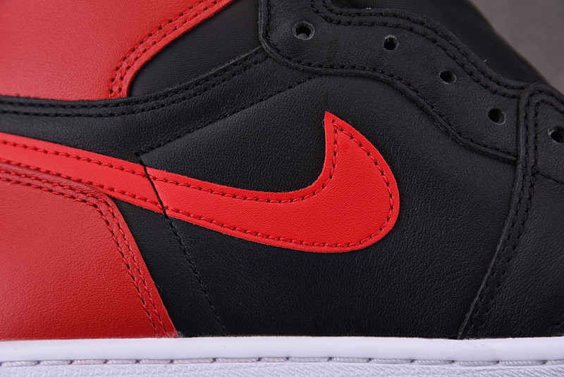 AIR JORDAN 1 RETRO HIGH OG TOP 3 555088-026